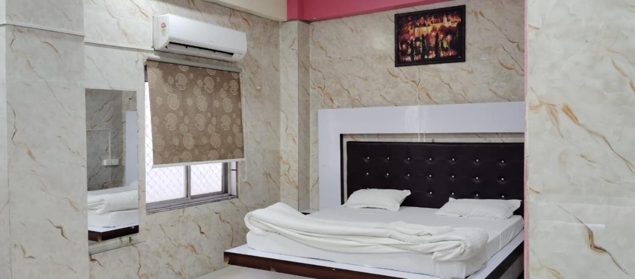 Hotel Shri Sai International, Sitamarhi Dumra Eksteriør bilde